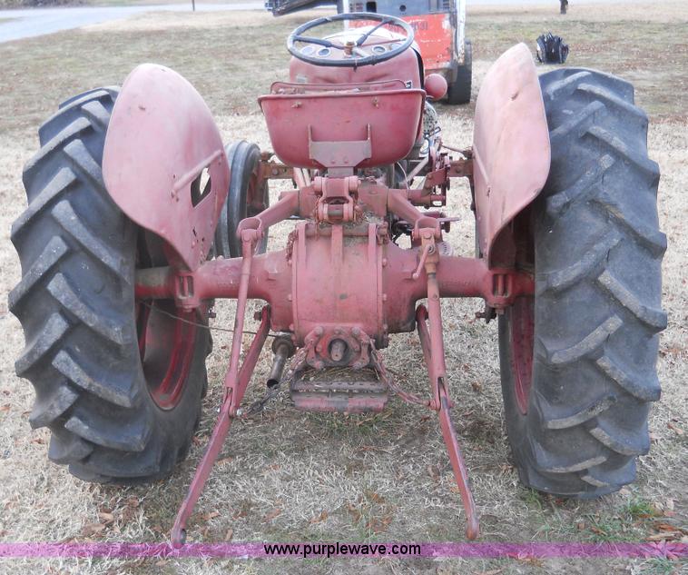 image for item 7773 1961 Massey-Ferguson MF35 tractor