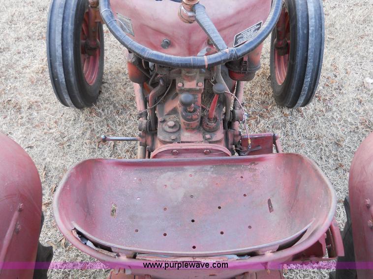 image for item 7773 1961 Massey-Ferguson MF35 tractor