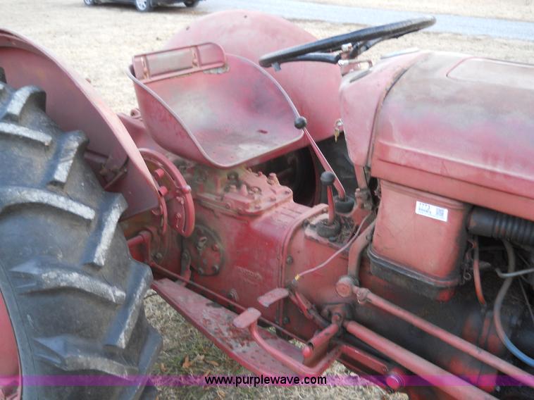 image for item 7773 1961 Massey-Ferguson MF35 tractor