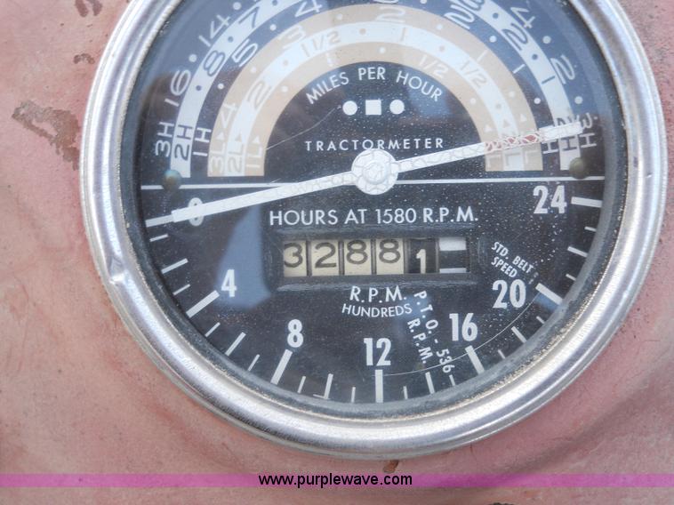 image for item 7773 1961 Massey-Ferguson MF35 tractor