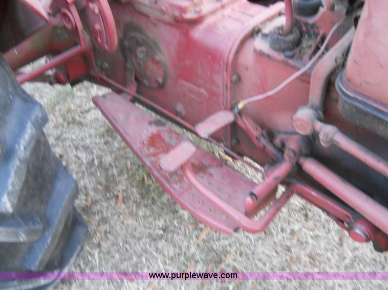image for item 7773 1961 Massey-Ferguson MF35 tractor