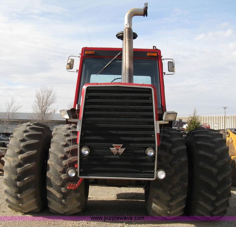 image for item 8083 1981 Massey-Ferguson 4900 articulated tractor