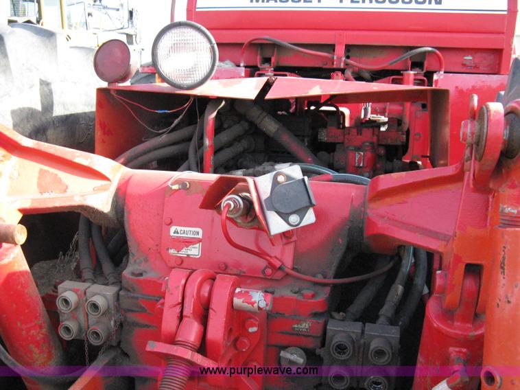 image for item 8083 1981 Massey-Ferguson 4900 articulated tractor