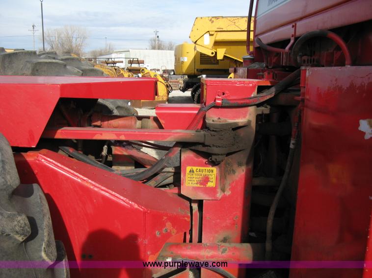 image for item 8083 1981 Massey-Ferguson 4900 articulated tractor