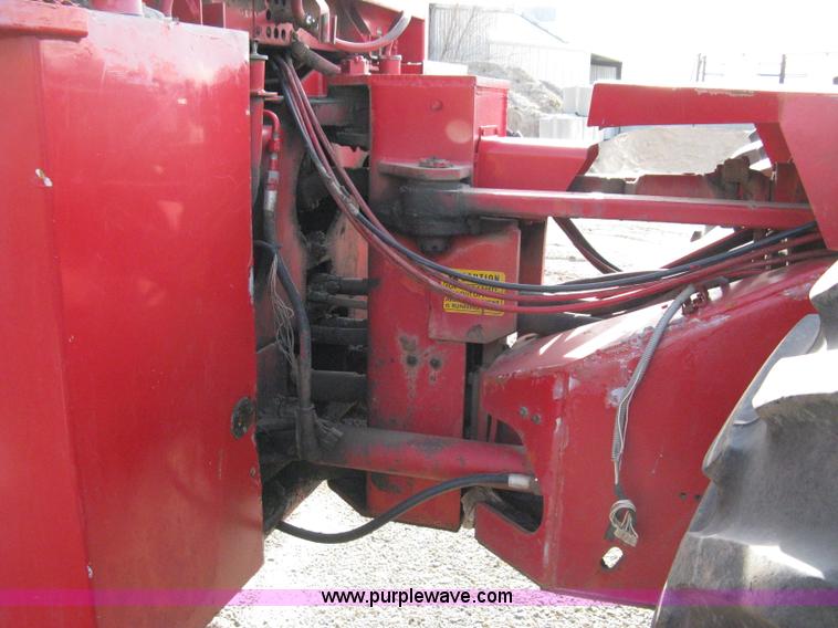 image for item 8083 1981 Massey-Ferguson 4900 articulated tractor