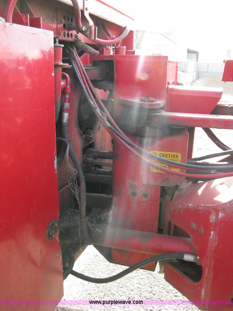 image for item 8083 1981 Massey-Ferguson 4900 articulated tractor