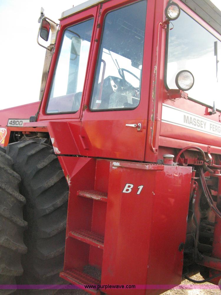 image for item 8083 1981 Massey-Ferguson 4900 articulated tractor