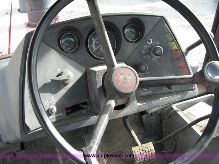image for item 8083 1981 Massey-Ferguson 4900 articulated tractor