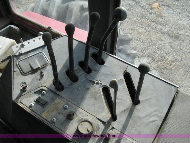 image for item 8083 1981 Massey-Ferguson 4900 articulated tractor