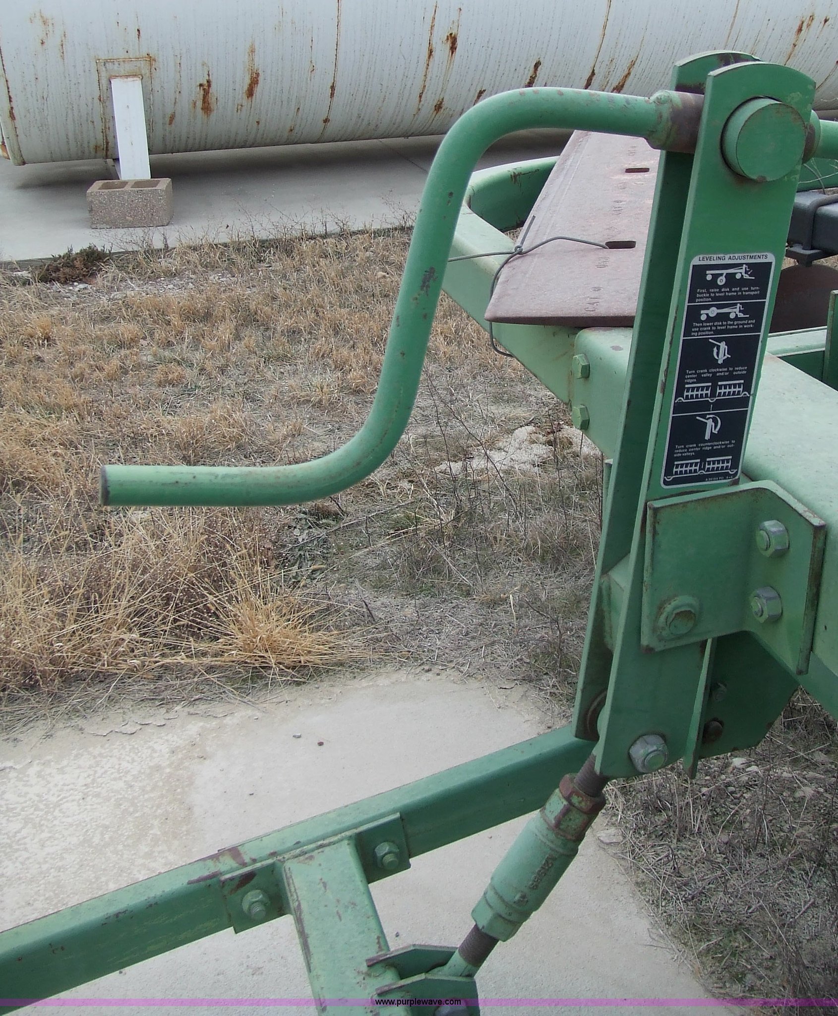 John Deere 215 disc in Wamego, KS Item 2357 sold Purple Wave