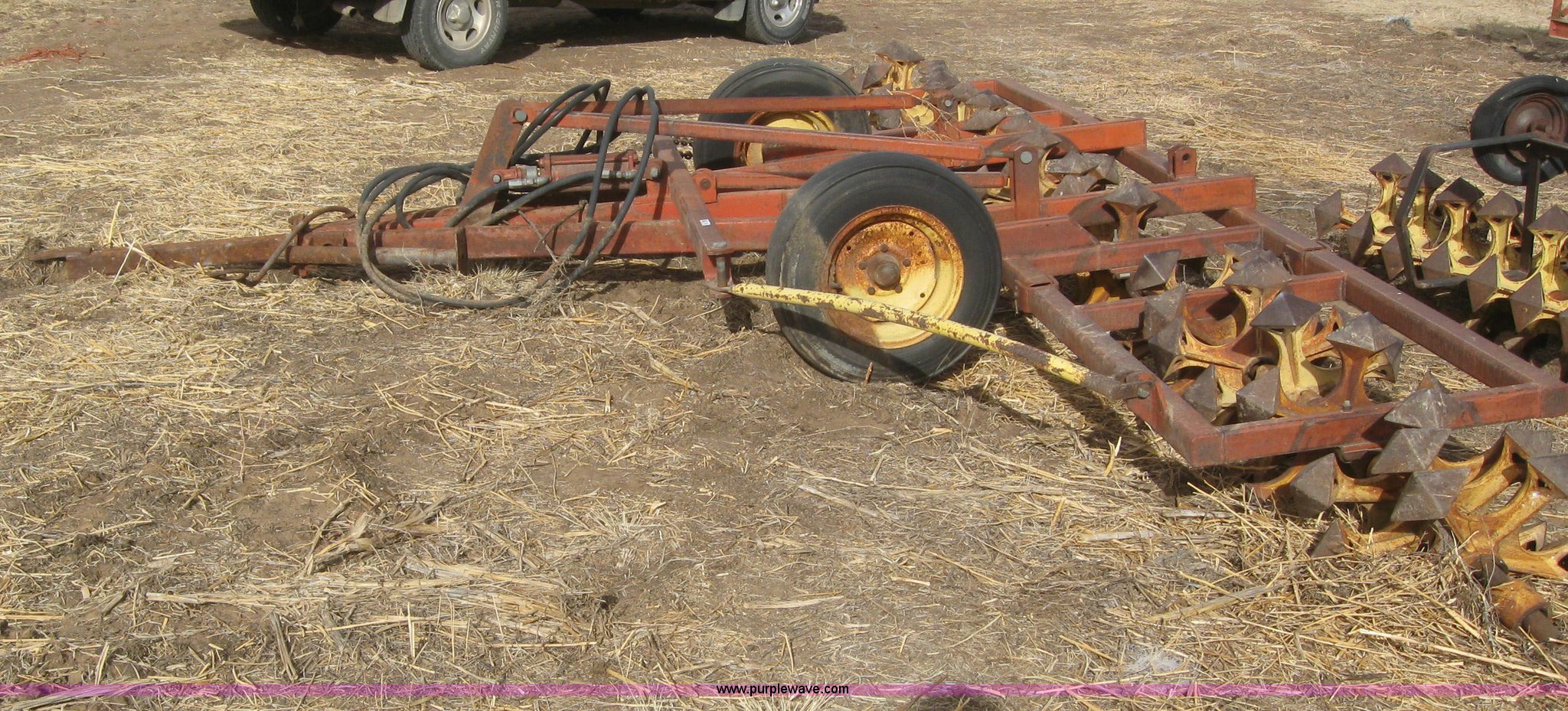 20' divot implement in Rolla , KS Item 6268 sold Purple Wave