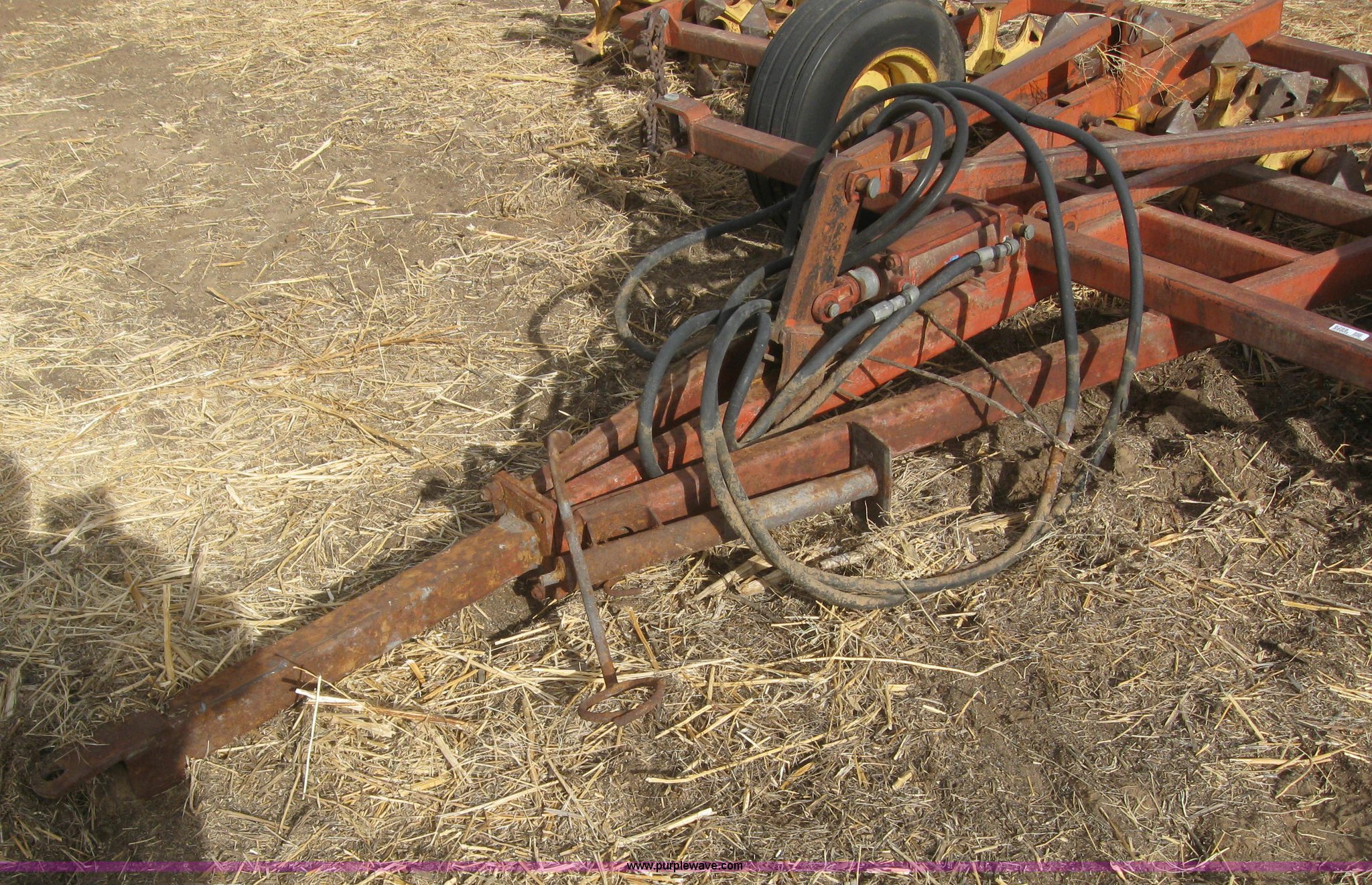 20' divot implement in Rolla , KS Item 6268 sold Purple Wave