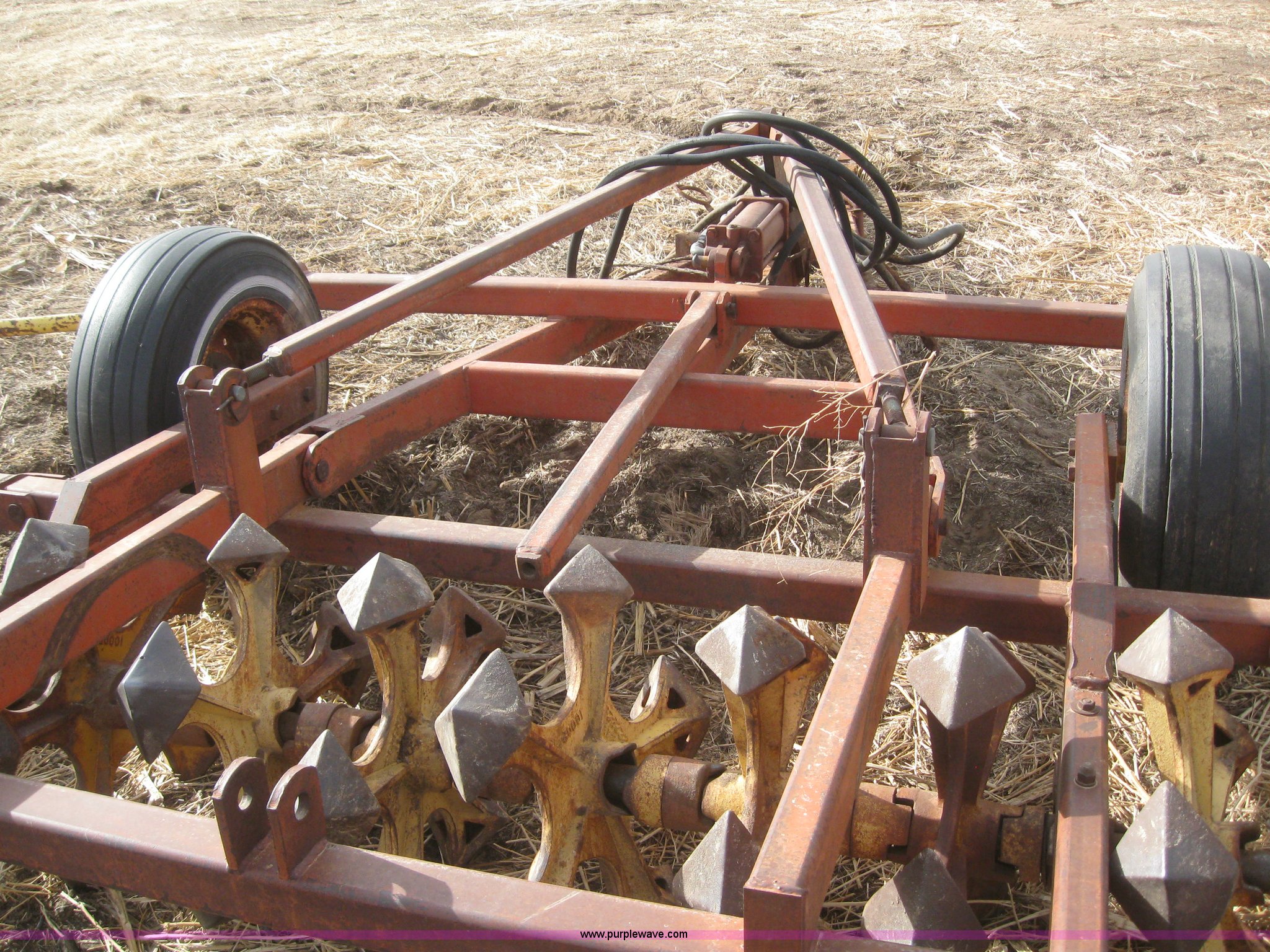 20' divot implement in Rolla , KS Item 6268 sold Purple Wave