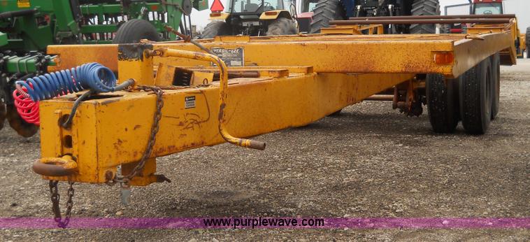 image for item 1000 1979 Trail-Eze 29' dual axle flat bed trailer