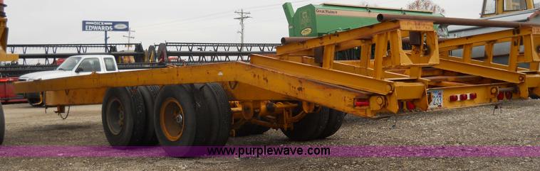 image for item 1000 1979 Trail-Eze 29' dual axle flat bed trailer