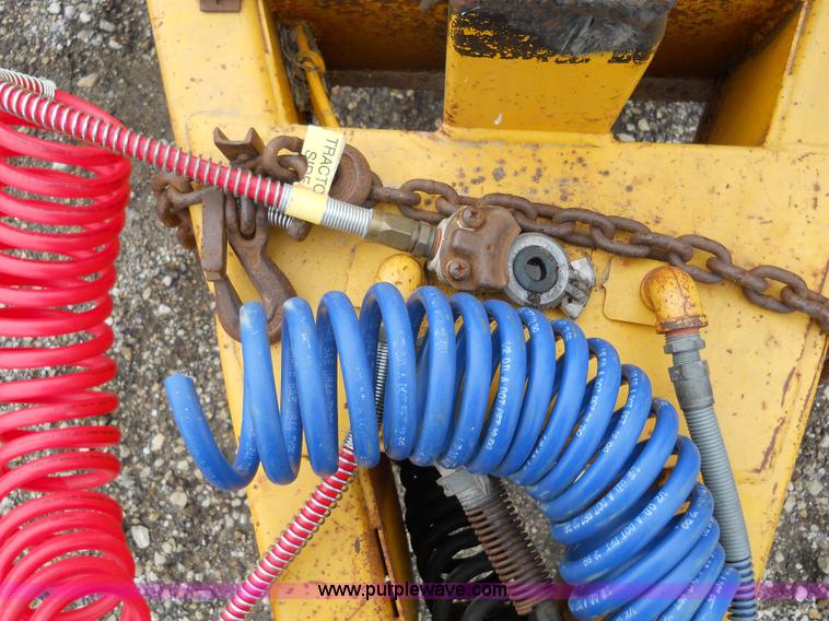 image for item 1000 1979 Trail-Eze 29' dual axle flat bed trailer