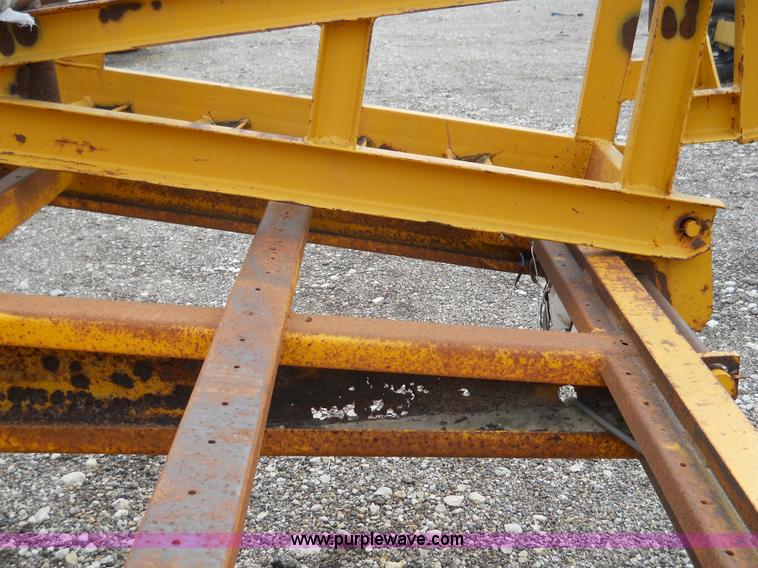 image for item 1000 1979 Trail-Eze 29' dual axle flat bed trailer