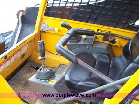 image for item 1100 1998 JCB 165 Robot skid steer