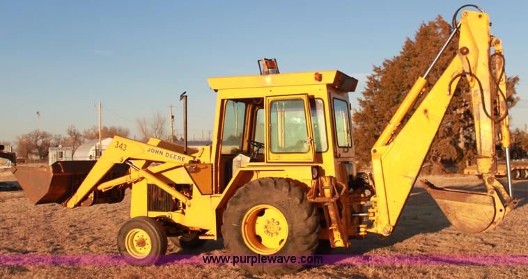 image for item 1658 1984 John Deere 410-D backhoe