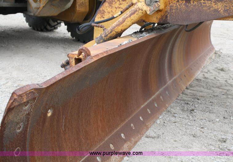 image for item 1714 Dresser 850 articulating motor grader