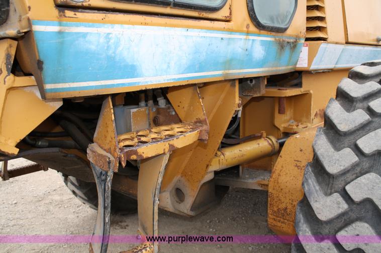 image for item 1714 Dresser 850 articulating motor grader