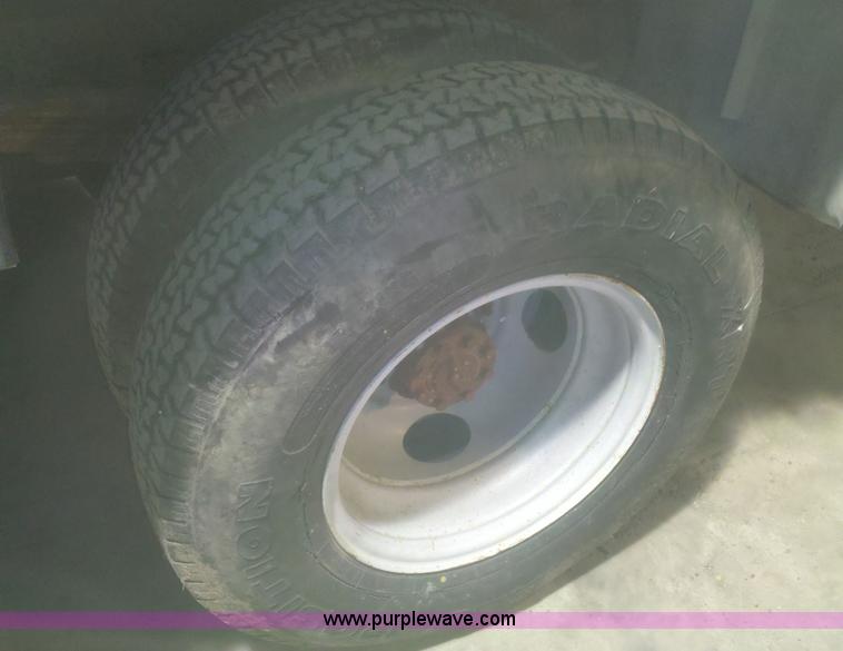 image for item 1731 1985 Ford E350 Econoline box van