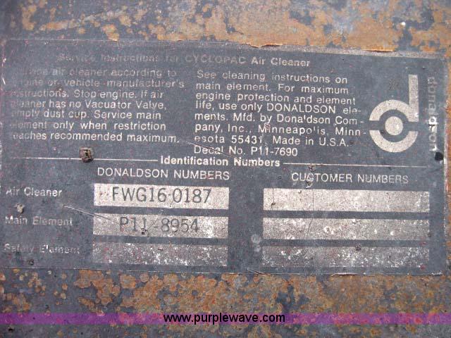 image for item 2028 1972 GMC semi truck