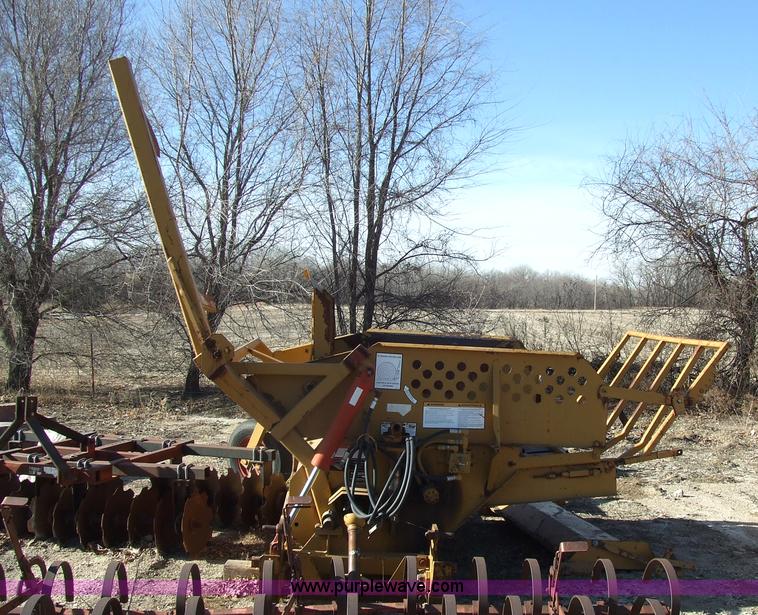 image for item 2358 1995 HayBuster 256 big bale buster with deflector shield