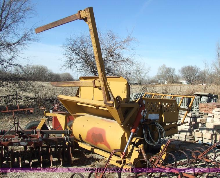 image for item 2358 1995 HayBuster 256 big bale buster with deflector shield