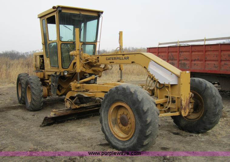 image for item 3175 1985 Caterpillar 120G motor grader