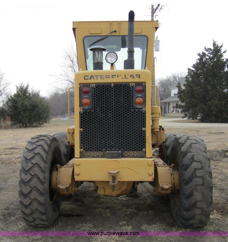 image for item 3175 1985 Caterpillar 120G motor grader