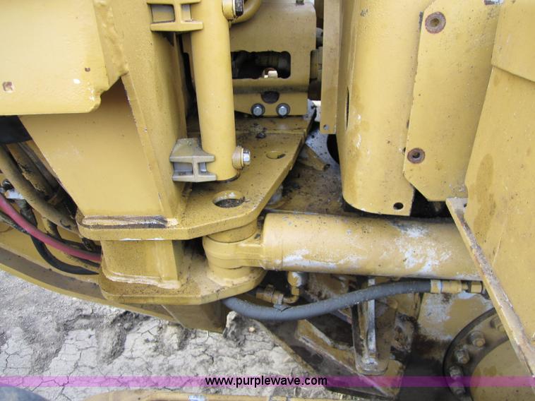 image for item 3175 1985 Caterpillar 120G motor grader
