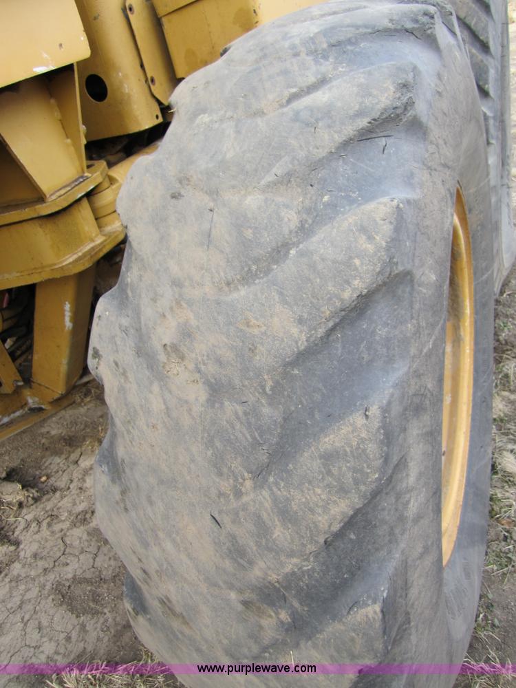 image for item 3175 1985 Caterpillar 120G motor grader