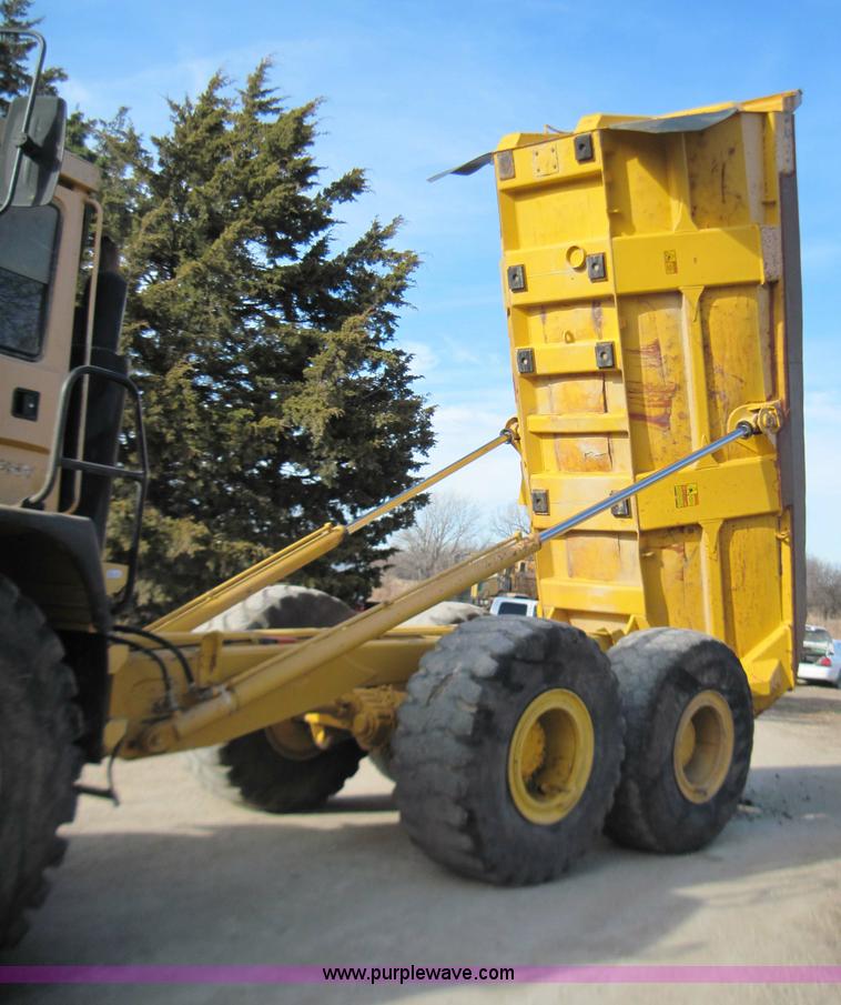 image for item 3176 1999 Bell B25C 6x6 articulating dump truck