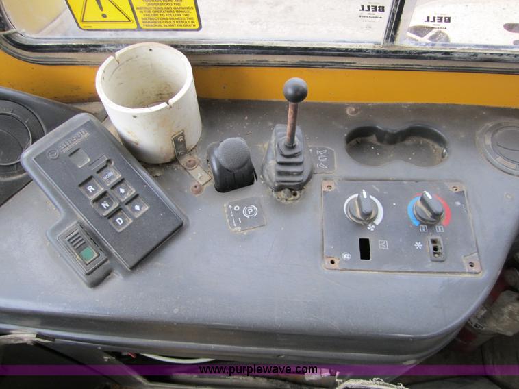 image for item 3176 1999 Bell B25C 6x6 articulating dump truck