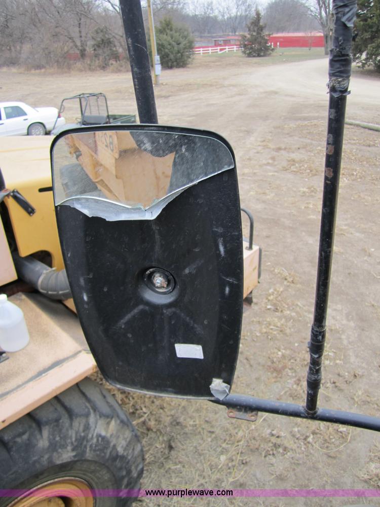 image for item 3176 1999 Bell B25C 6x6 articulating dump truck