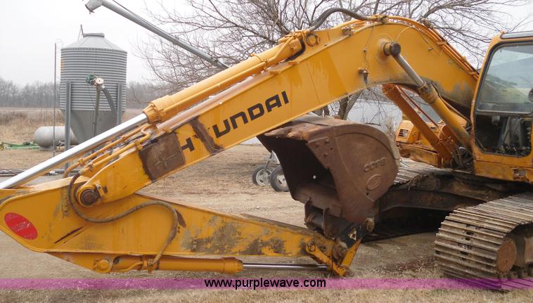image for item 3178 1997 Hyundai Robex 210LC-3 excavator