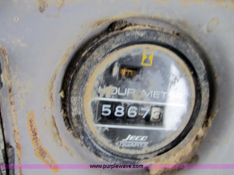 image for item 3178 1997 Hyundai Robex 210LC-3 excavator