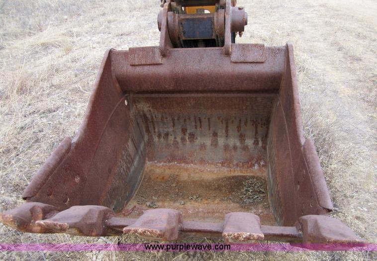 image for item 3178 1997 Hyundai Robex 210LC-3 excavator