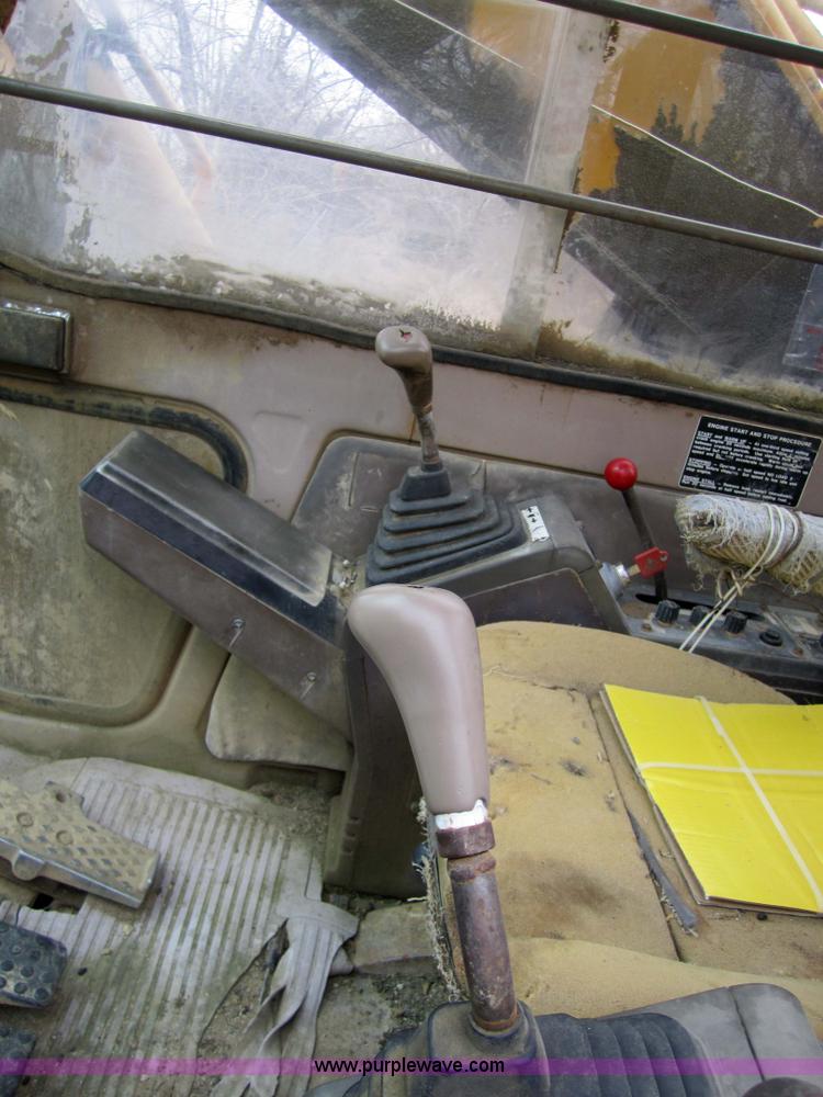 image for item 3179 1991 John Deere 892D-LC excavator