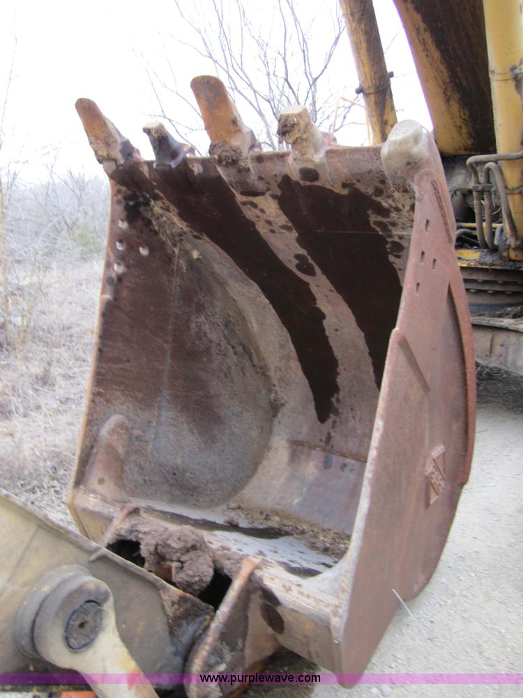 image for item 3179 1991 John Deere 892D-LC excavator