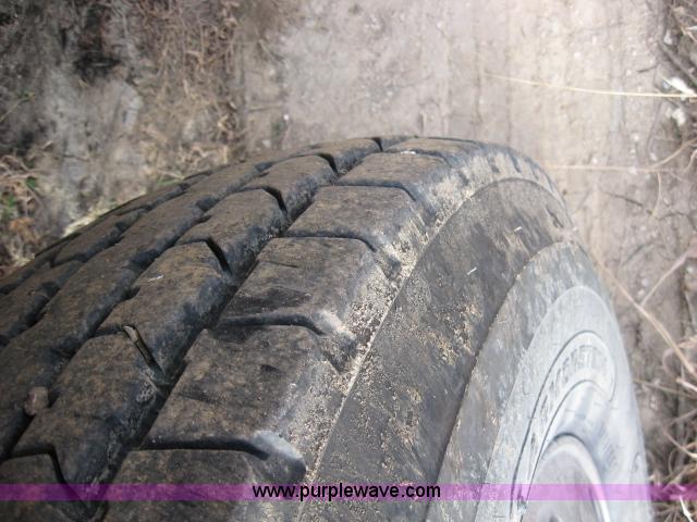 image for item 3773 1980 Ford L9000 dump truck