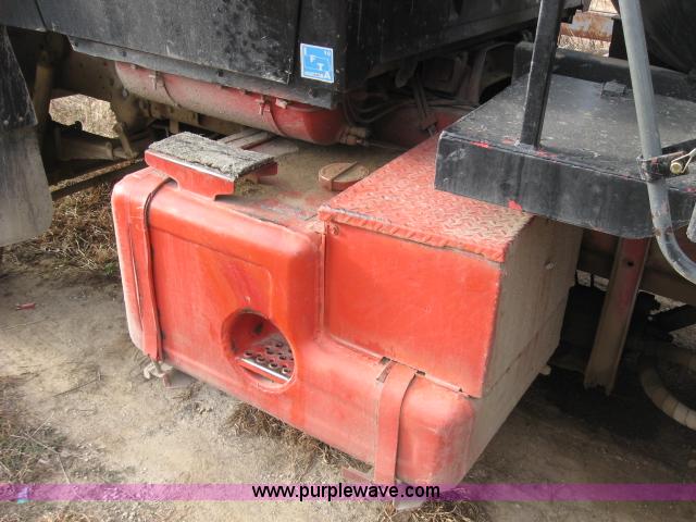 image for item 3773 1980 Ford L9000 dump truck