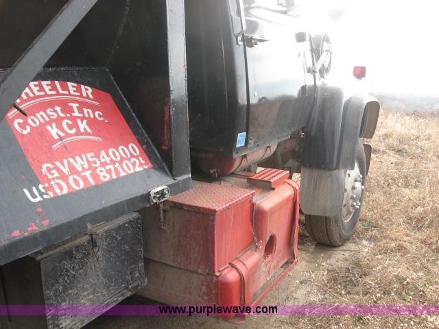 image for item 3773 1980 Ford L9000 dump truck