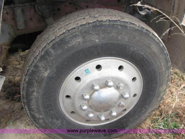 image for item 3773 1980 Ford L9000 dump truck