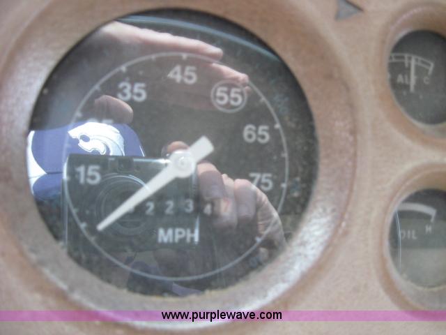 image for item 3773 1980 Ford L9000 dump truck