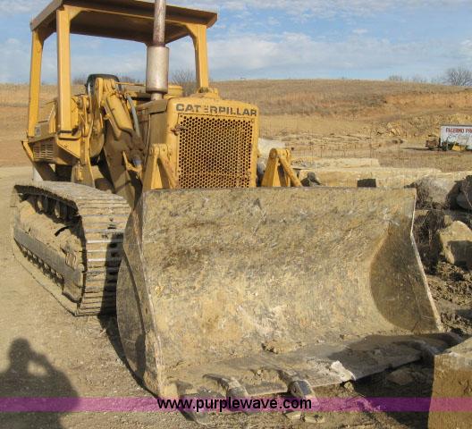 image for item 3774 1972 Caterpillar 977L dozer
