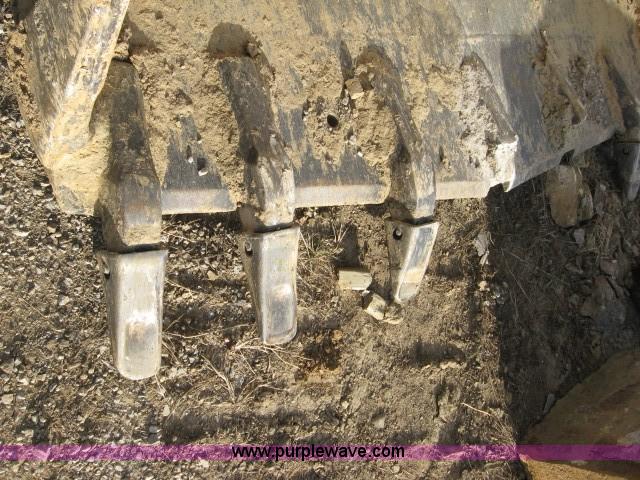 image for item 3774 1972 Caterpillar 977L dozer