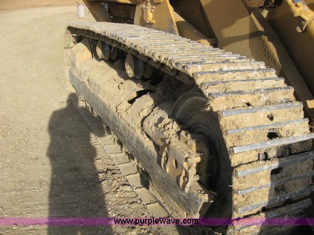 image for item 3774 1972 Caterpillar 977L dozer