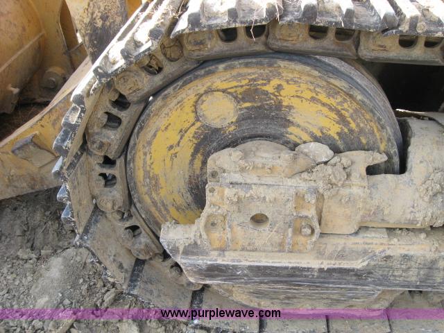 image for item 3774 1972 Caterpillar 977L dozer